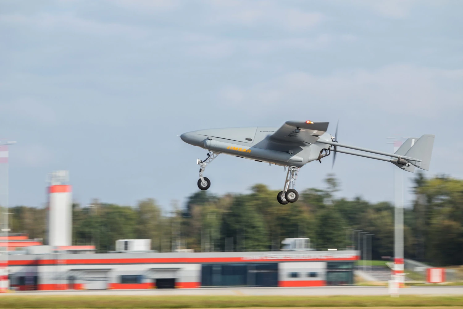Výrobce dronů Primoco loni vydělal méně. Zájem o bezpilotní letouny ale roste, říká jeho šéf