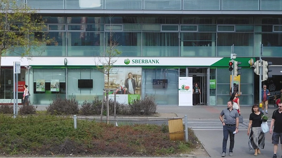 Lhůta vypršela. Třicet tisíc klientů Sberbank si nevyzvedlo vklady za 187 milionů korun