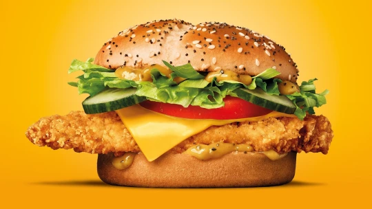 Ranní výběr: Rekord u&nbsp;McDonald’s. Loni jsme za fastfood dali deset miliard