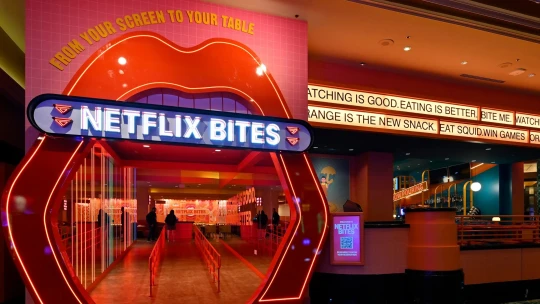 Hostina od Netflixu. Restaurace má menu podle Hry na oliheň nebo Stranger Things