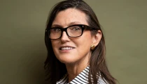 Vizionářka Cathie Wood. Povstane kontroverzní investiční ikona z popela?