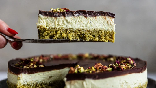 Pistáciové šílenství. Dubajská čokoláda ve formě nepečeného cheesecaku