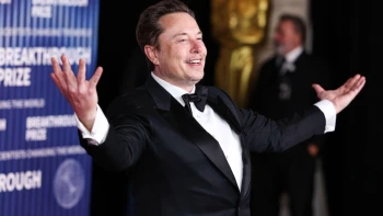 Víkendový výběr: Musk je za vodou, Porsche v krizi a AI na rozcestí