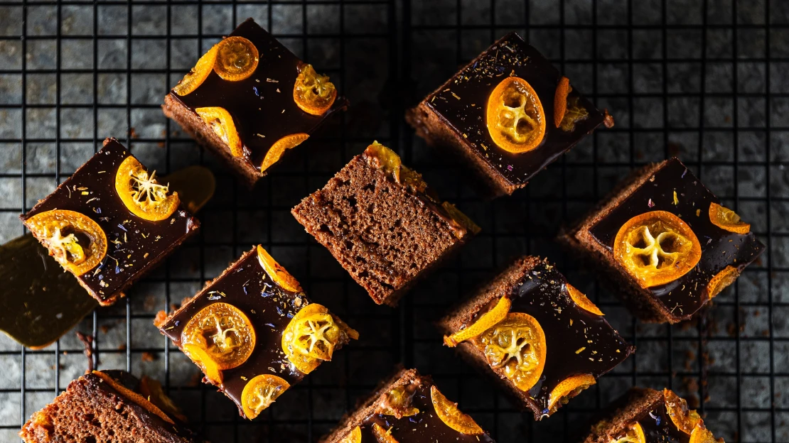Yuzu perník, čokoládová poleva a&nbsp;kumquat. Ideální sobotní spojení!