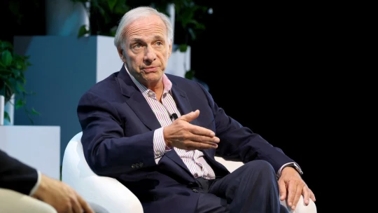 Investoři se Trumpa příliš bojí, říká Ray Dalio. Varuje před scénářem z&nbsp;historie