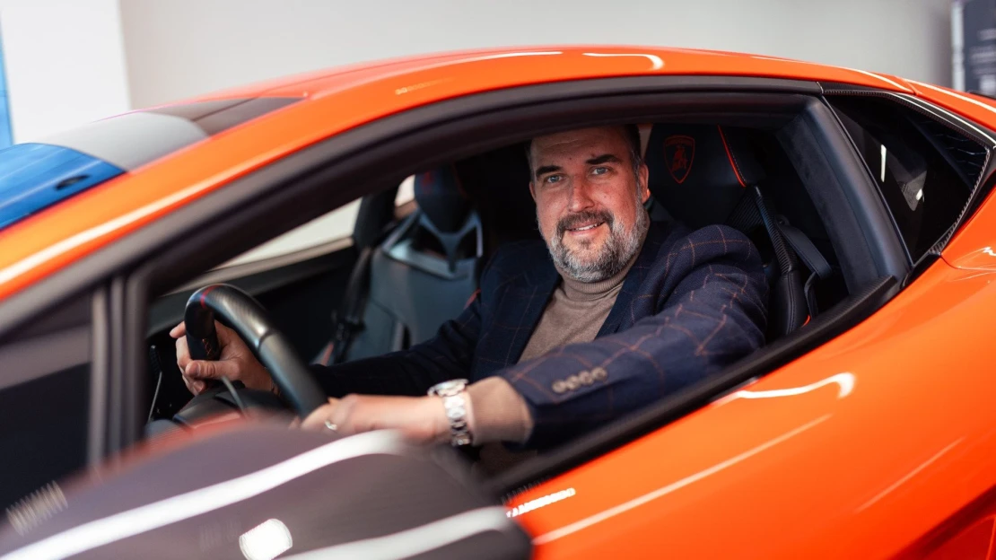 Češi si kupují dražší lamborghini než jiní Evropané. Rádi si připlatí za nadstandard