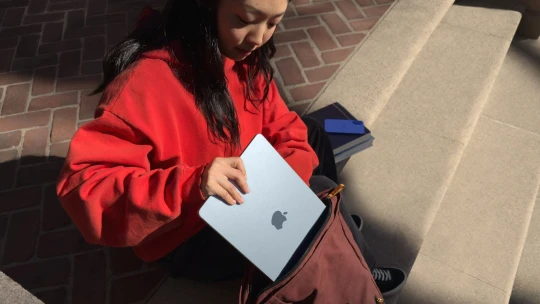 Lepší i levnější. Na nejnovějším MacBooku Air se hledají chyby jen těžko 