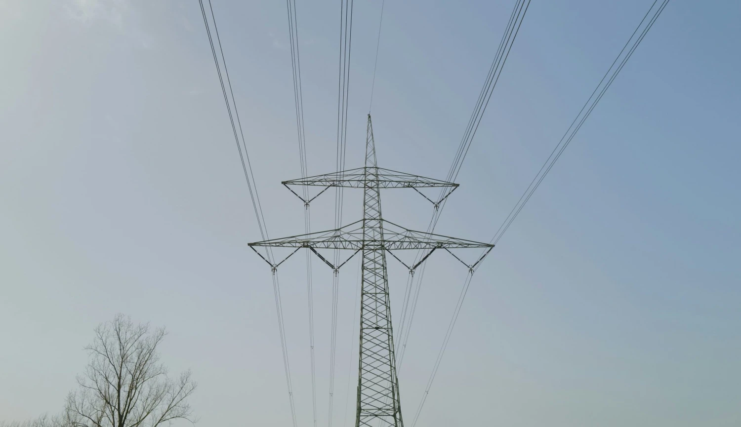 Největší příběh energetiky není cena komodity, ale kdo dodá kabely a turbíny