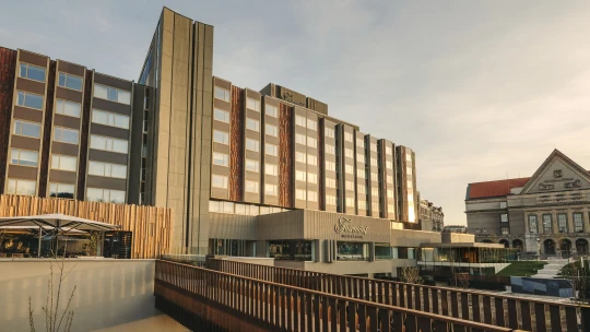 Výkladní skříň, která zůstane pro příští generace. Vítejte v&nbsp;pražském Fairmontu