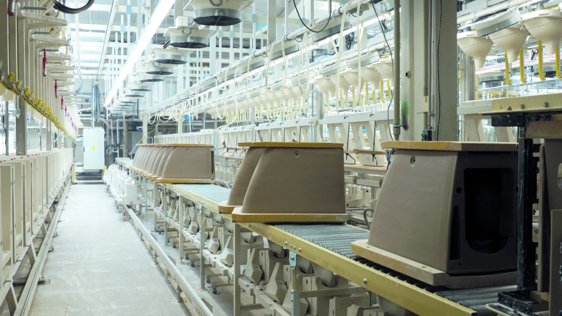 Laufen ukončí výrobu ve Znojmě. Některým zaměstnancům vyplatí až jedenáct mezd