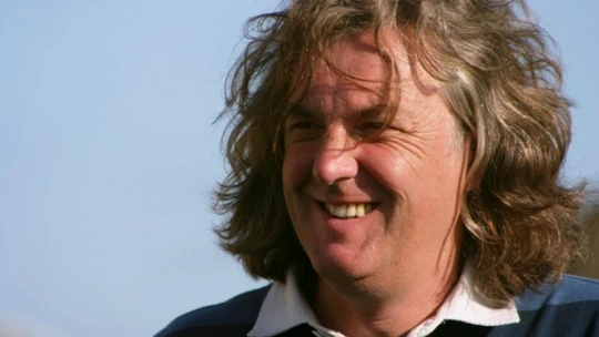 Auta miluji, ale do měst nepatří. James May z Top Gearu říká, že raději jezdí na kole