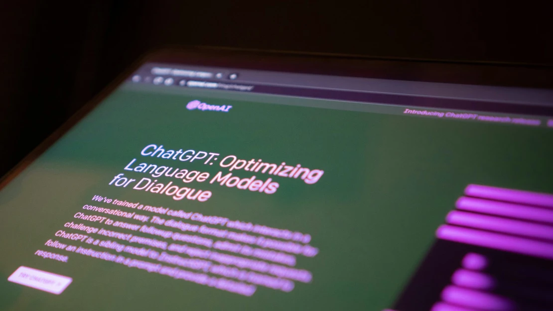 Nové AI modely si vymýšlejí víc než ty starší. OpenAI ale neví, proč k nepřesnostem dochází