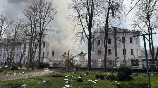 Týden na Ukrajině: Američané se zajímají o&nbsp;strategický plynovod, Rusové podnikli krvavý útok na Sumy