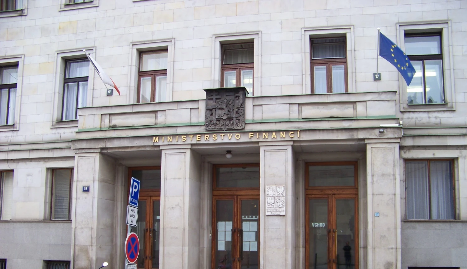 Státní rozpočet měl v březnu čtvrtý nejhlubší schodek od vzniku Česka. Loni byl deficit větší o patnáct miliard