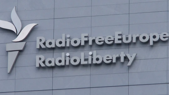 Rádio Svobodná Evropa dostane od Evropské unie 5,5 milionu eur, oznámila Kallas