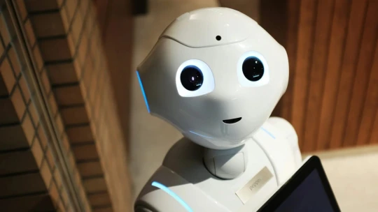 Ranní výběr: AI agenti mají vlastní sociální síť, pomlouvají na ní lidi
