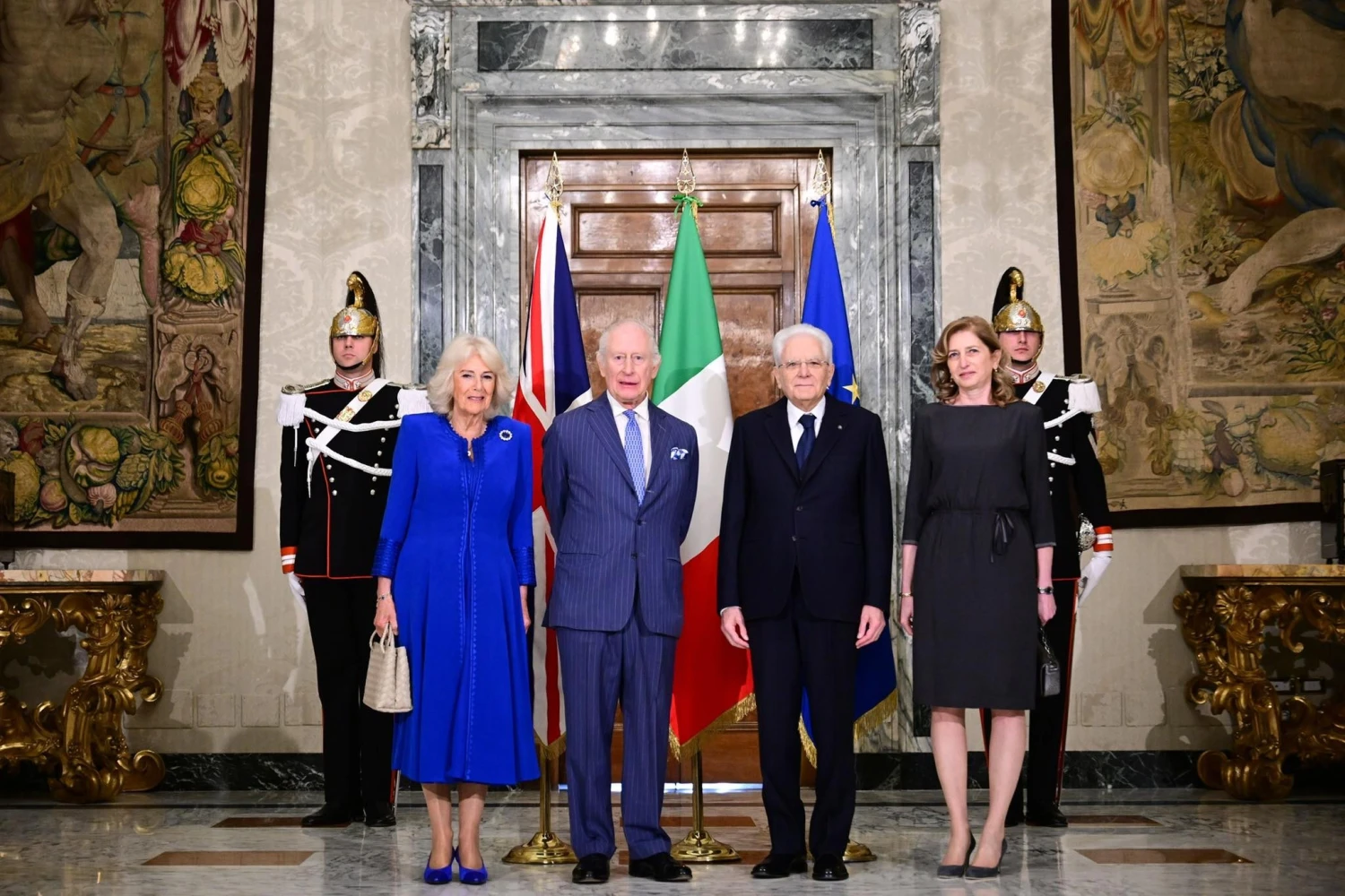 Král Karel III. v Římě a italský prezident Sergio Mattarella a manželky