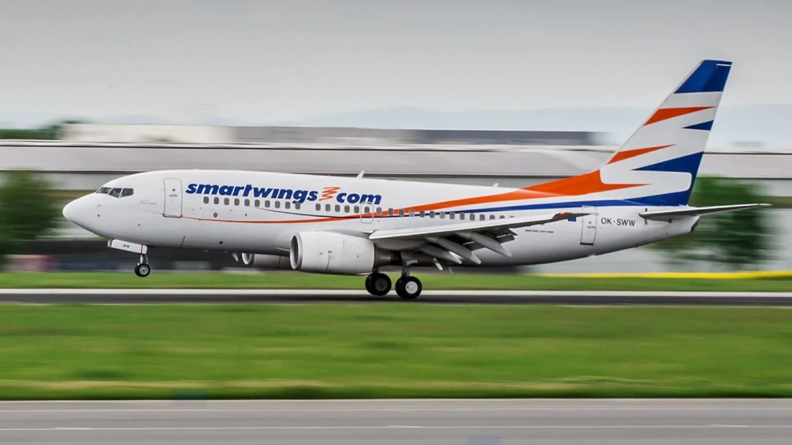 Mimořádná linka Praha–Varšava. Polské aerolinky LOT podle médií jednají o koupi Smartwings