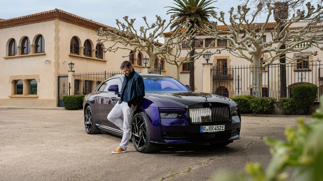 Zmáčknout nekonečno. Nejrychlejší Rolls-Royce jsme vzali i&nbsp;na závodní trať