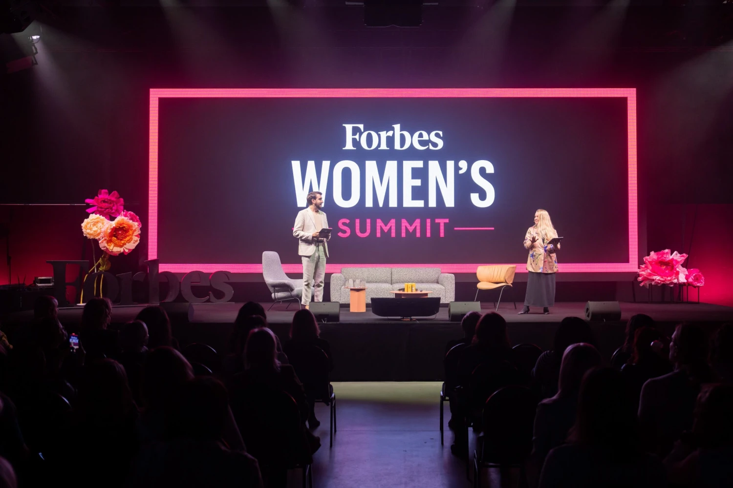 Tisíc hostů a nekonečno inspirace. Women’s Summit ovládla síla ženského hlasu
