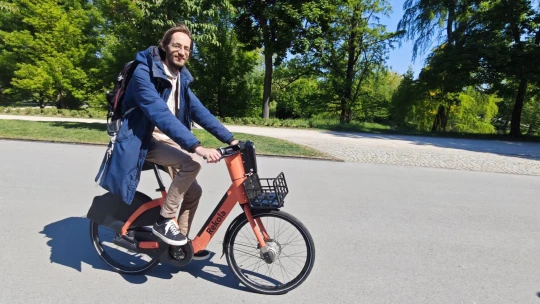 Rekola přivedla do Prahy e-biky a velí k expanzi. Čekají nás tučnější léta, říká šéf