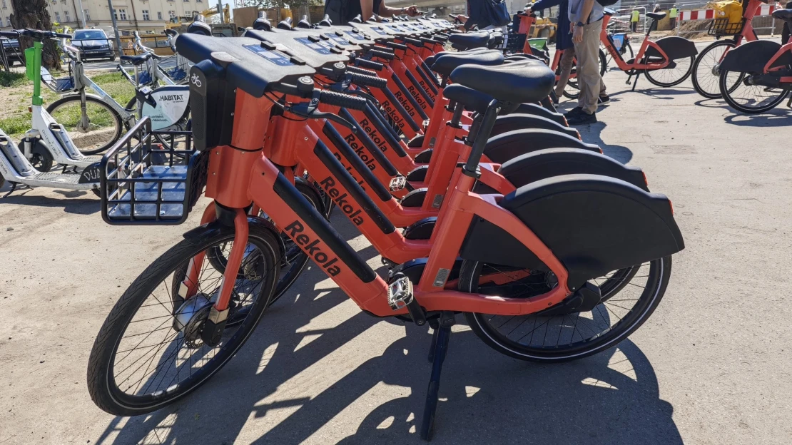 Boom elektrokol skončil. Prodej v&nbsp;Česku se loni snížil zhruba o&nbsp;desetinu