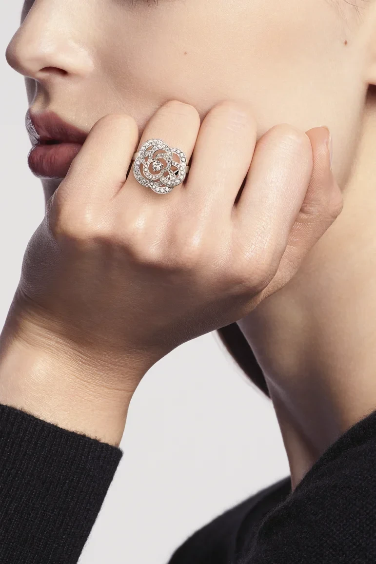 Fil de Camélia ring