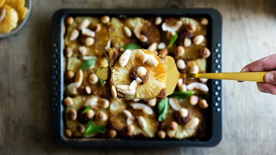 Ananas & kokos. Exotické duo ve šťavnatém, ale přitom bezlepkovém koláči