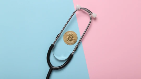 Po vzoru zlata. Warshova nominace srazila bitcoin pod 78 tisíc dolarů