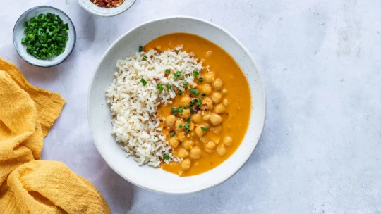Cizrna na paprice. Česká klasika v rychlé vegan friendly verzi