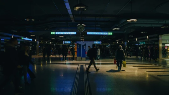 Ranní výběr: O&nbsp;blackoutu, clech a nemovitostech pod dva miliony
