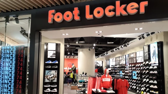 Křetínského investice se prudce zhodnocuje. Akcie Foot Lockeru si dnes připisují přes osmdesát procent