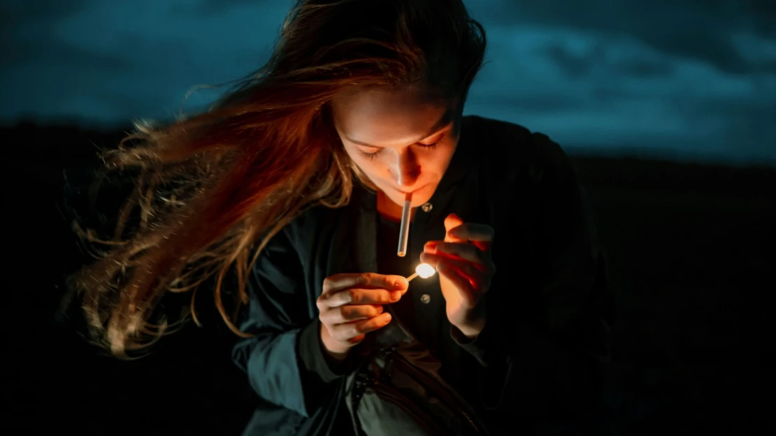 Sen o zemi bez cigaretového kouře. Jak se Česku daří skoncovat s tabákem?