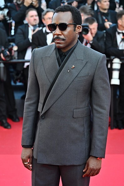 Herec Tramell Tillman a Panthère de Cartier tie pin