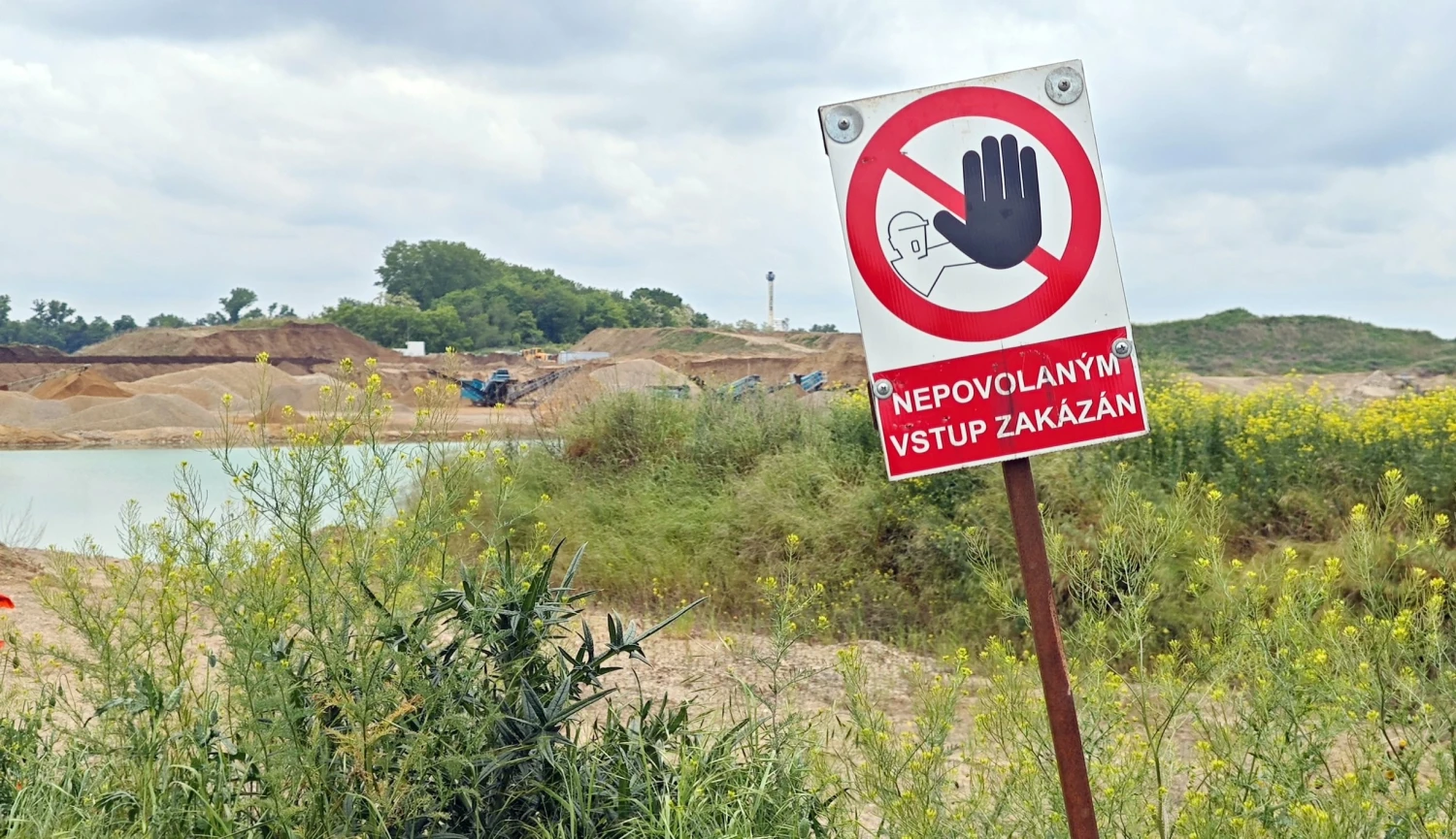 Konec lomů a pískoven v Česku? Nové se těžko otevírají, hrozí zdražování staveb