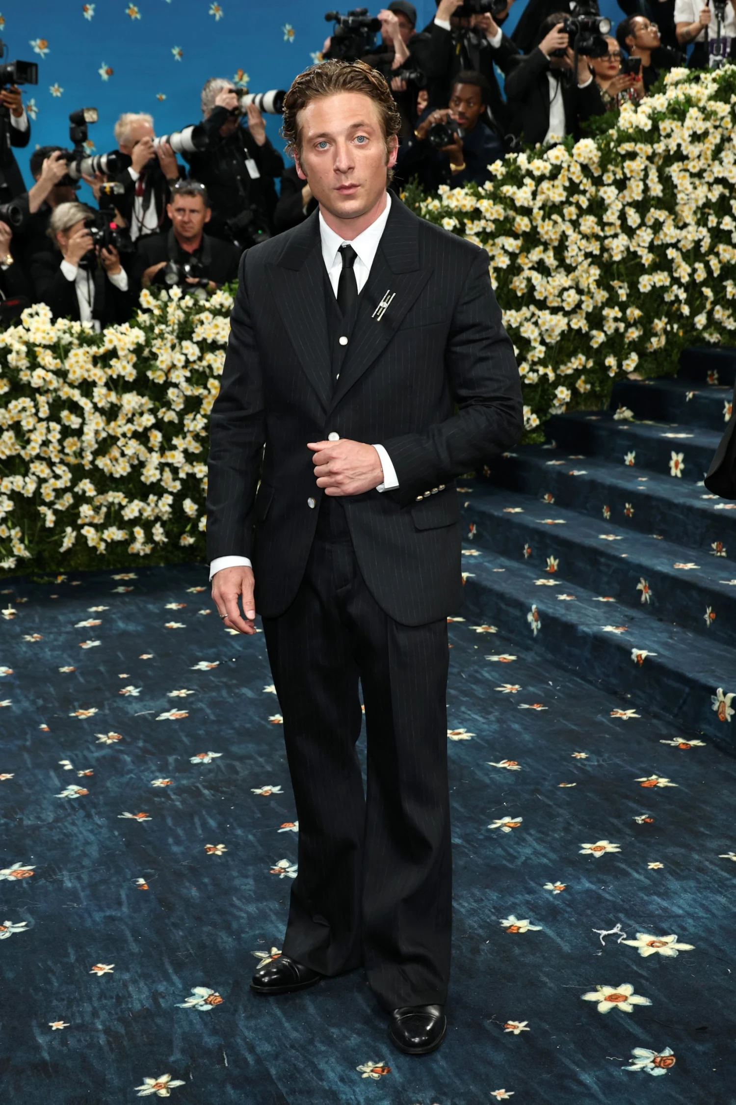 Jeremy Allen White na Met Gala