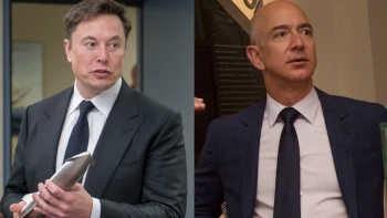 Vesmírný závod miliardářů v číslech. Bezos se snaží dohnat Muska, ten mu už uletěl