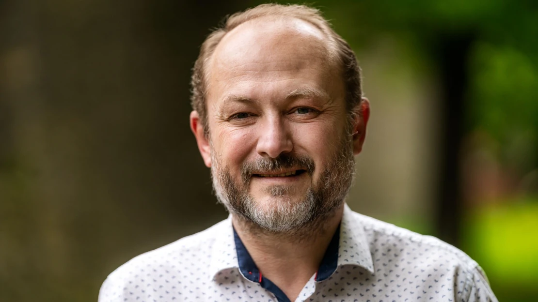 Mladí čtou víc, než si myslíme. Ze mě se stal roztěkaný čtenář, říká šéf Světa knihy