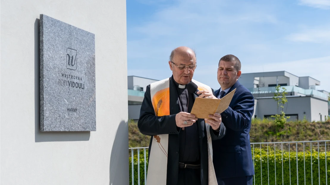 Požehnaný miliardový byznys. Restituce chce arcibiskupství přetavit na tisíc bytů