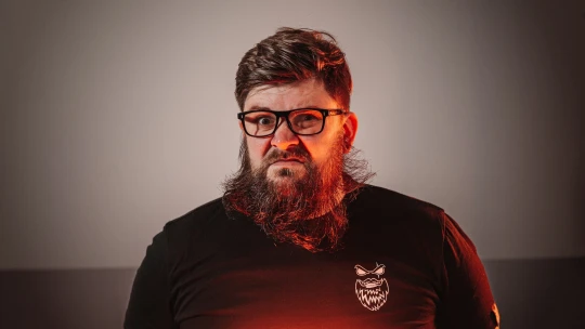 Nové zázemí a&nbsp;vyhlídky na miliardu. Angry Beards prošla přelomový rokem