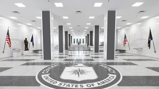 Trump chystá škrty i&nbsp;ve zpravodajských službách. CIA chce zeštíhlit o&nbsp;1200&nbsp;lidí