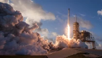 Rekordní výsledky nestačily, akcie padají. Co děsí investory u SpaceX?