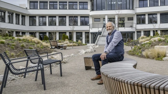 S lehkostí vážky. Jak miliardář Baudiš sanatoriem uctil odkaz svého otce