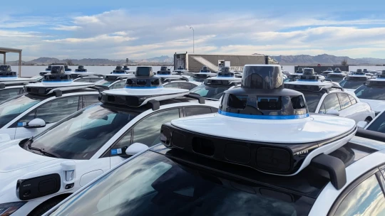 Waymo zvažuje úpravu spolupráce s&nbsp;Uberem. Chystá vlastní aplikaci na rok 2028