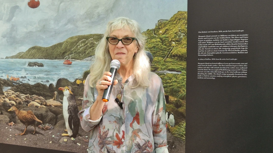 Welcome to Zahalkaworld. Hvězda australské fotografie se vrací k českým kořenům