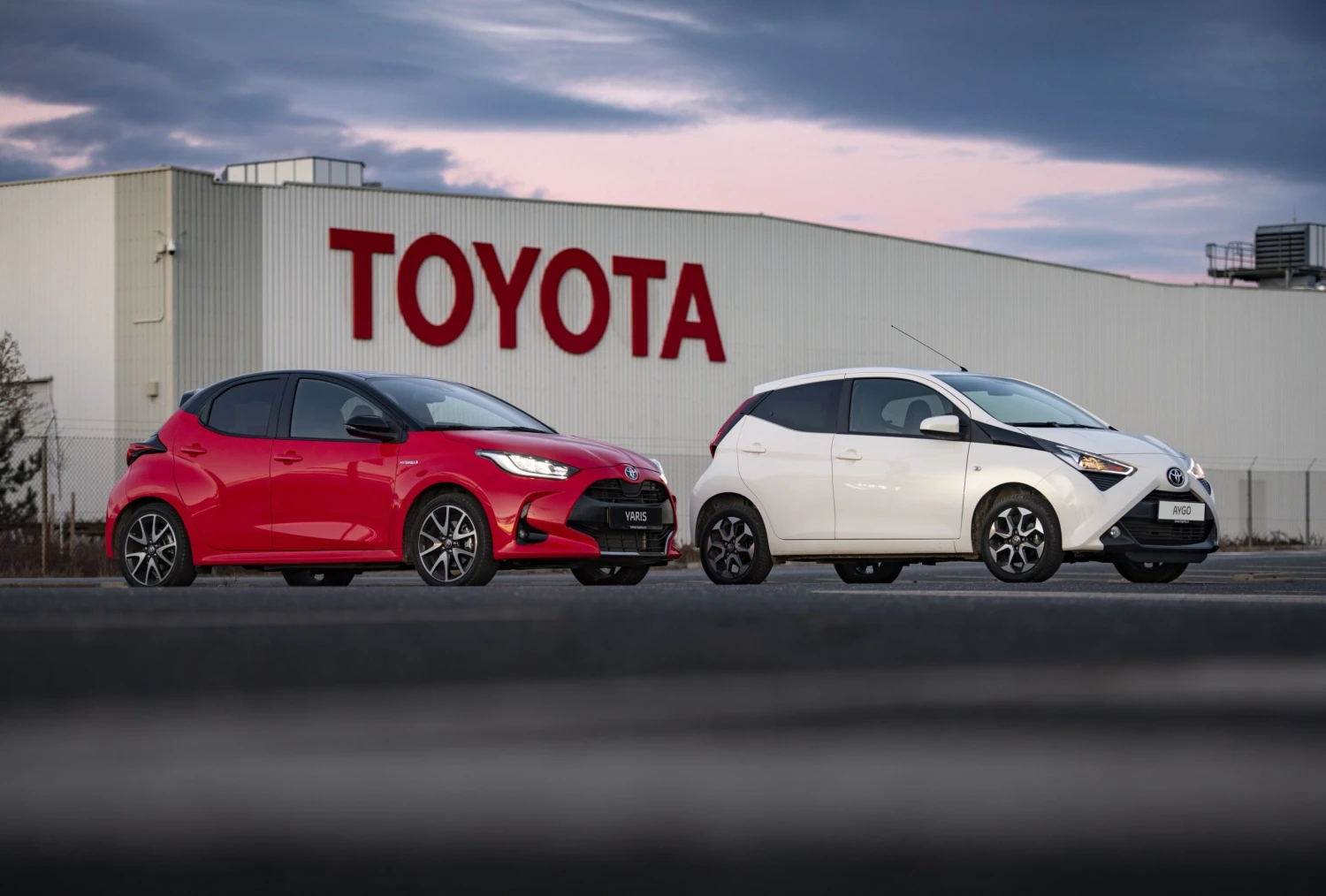 Konec výroby čistě benzinových motorů. Kolínská Toyota přechází na výrobu pouze hybridních vozů