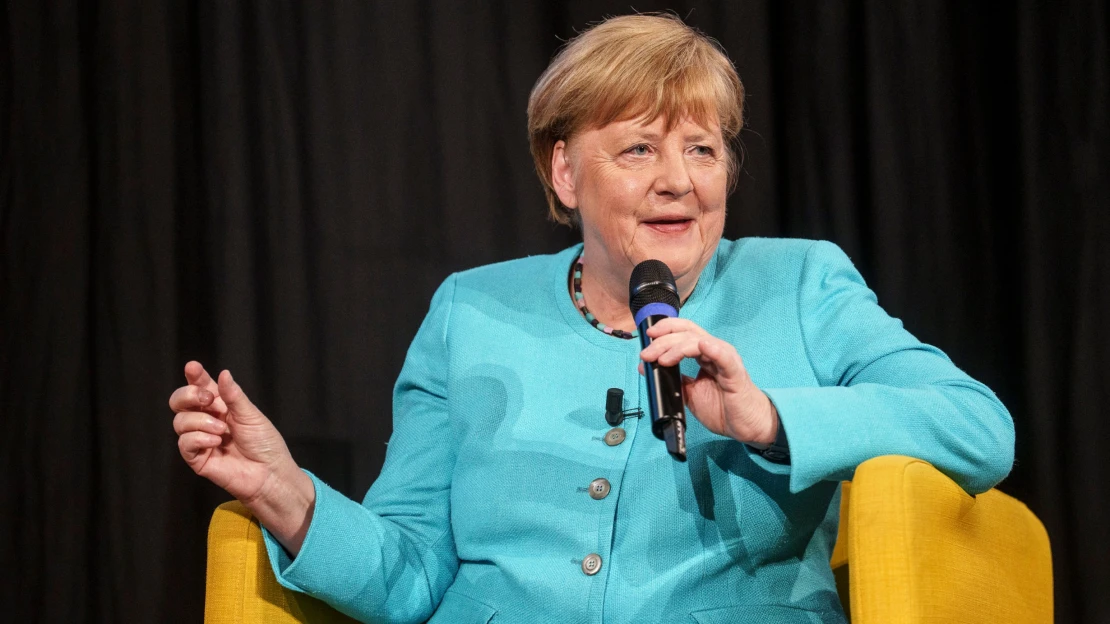 Vím, jak se jedná s&nbsp;Trumpem i&nbsp;co funguje na Putina, řekla Angela Merkel v&nbsp;Praze
