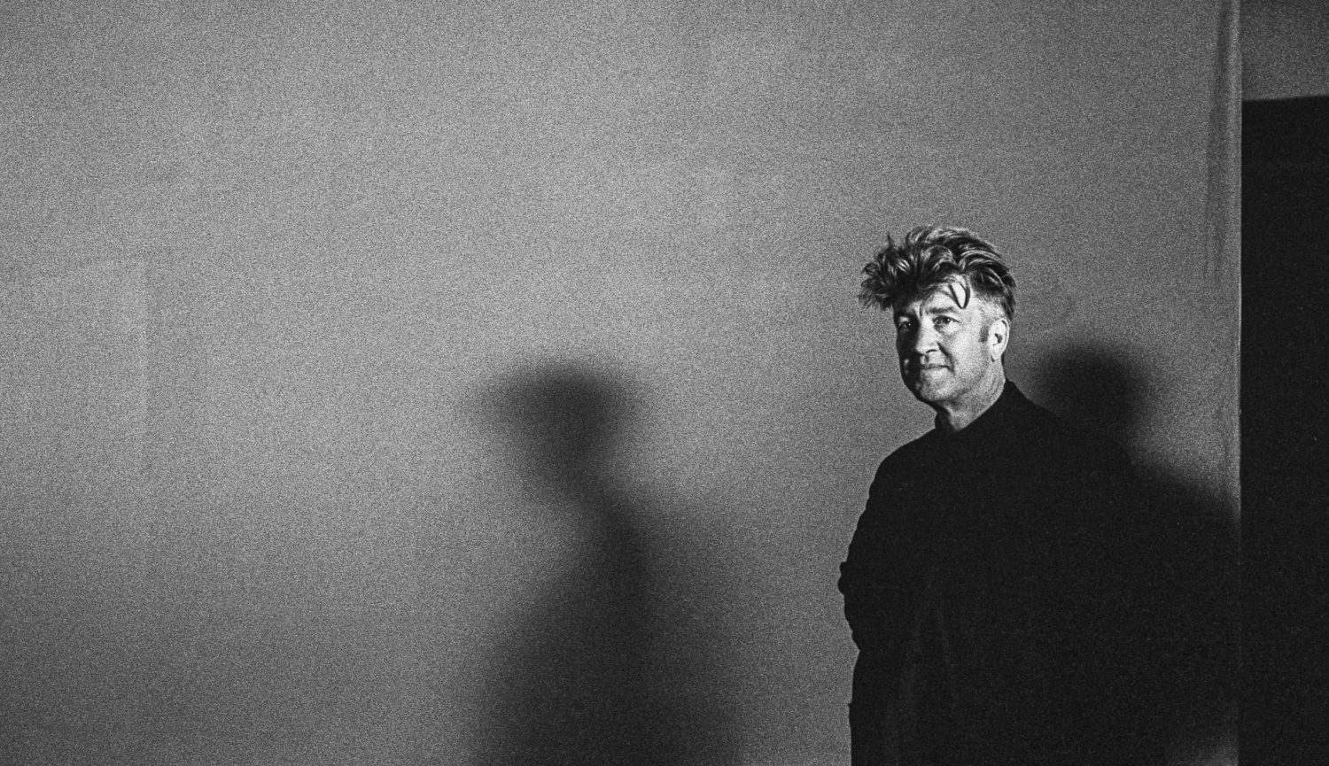 David Lynch v DOX. I v nehybných obrazech se mohou ukrývat příběhy, tvrdil