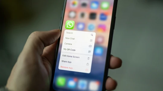 WhatsApp zavádí reklamy. Přebírá funkci od Instagram Stories