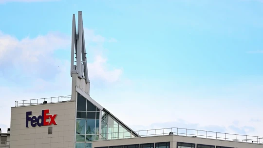 FedEx podal žalobu požadující kompenzace za Trumpova cla, která zrušil soud